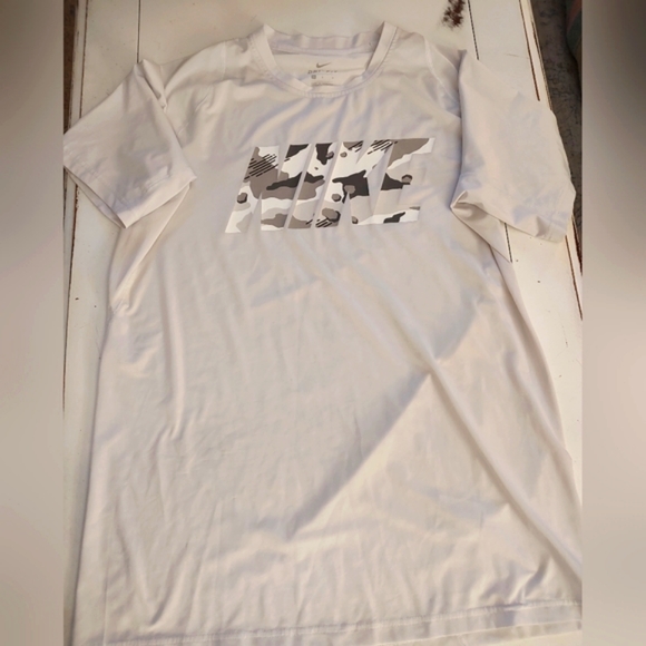 Nike Men's Dri-Fit WHITE Short Sleeve Camo NIKE flex Logo Training T-Shirt - Picture 2 of 3